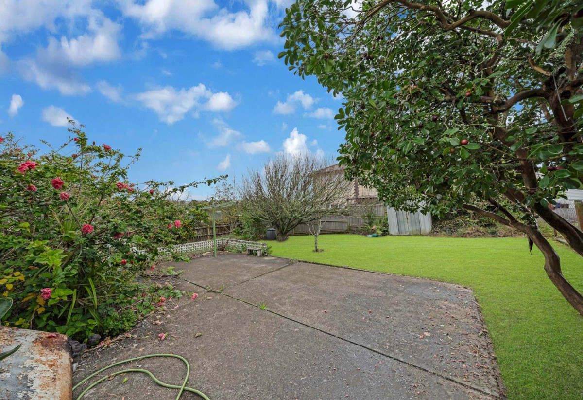Once in Decades, 665m2 section, Brick and tile 3 beds 1 bath house with garage, close to schools, shops, supermarket, parks, golf club, beach, 0.7 km to May Road School and Marshall Laing School, 0.9 km to Lynfield College, 71 Penney Avenue, Mt Roskill, Auckland