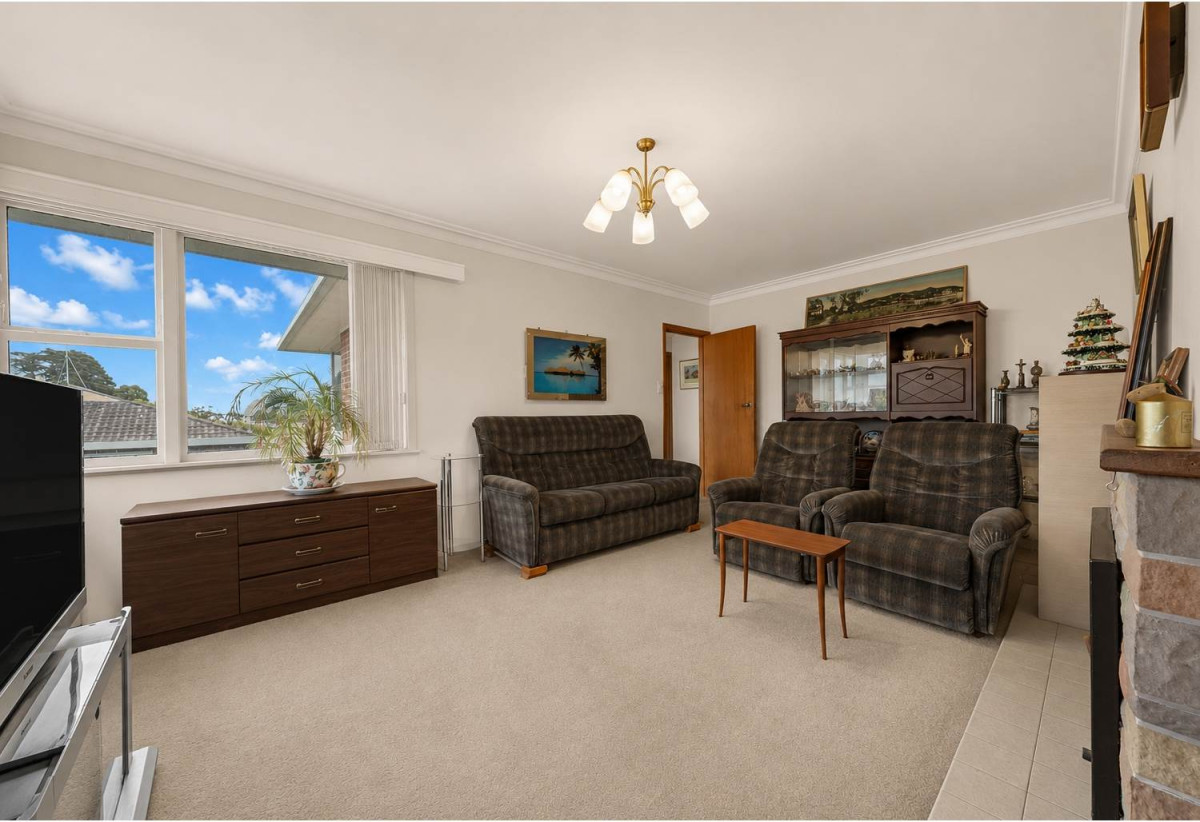 Once in Decades, 665m2 section, Brick and tile 3 beds 1 bath house with garage, close to schools, shops, supermarket, parks, golf club, beach, 0.7 km to May Road School and Marshall Laing School, 0.9 km to Lynfield College, 71 Penney Avenue, Mt Roskill, Auckland