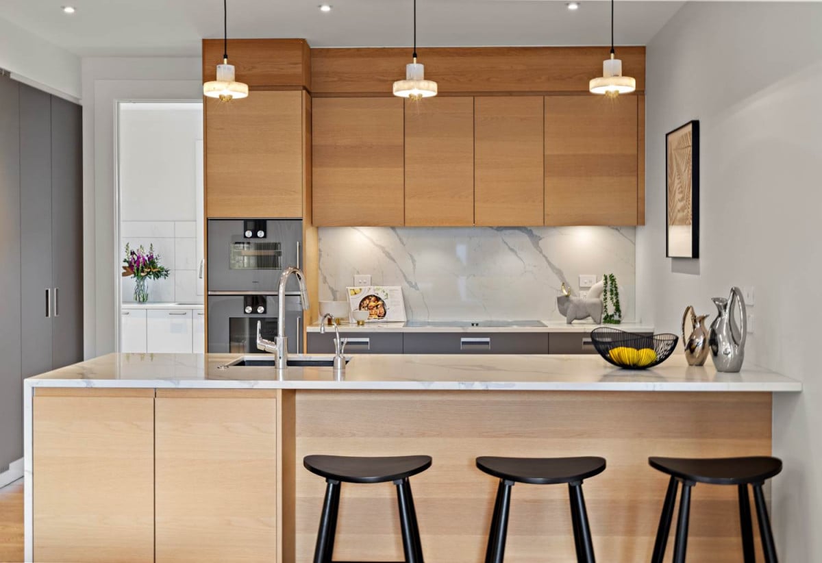 Double Grammar school zone, 286m2 5 beds (2 ensuites) 3.5 baths house with double garage on 387m2 section, The owner has already moved on, zoned for Auckland Grammar School, Epsom Girls Grammar School, Remuera Intermediate School, and Remuera School, 0.3 km to Remuera School, 39A Clonbern Road, Remuera, Auckland