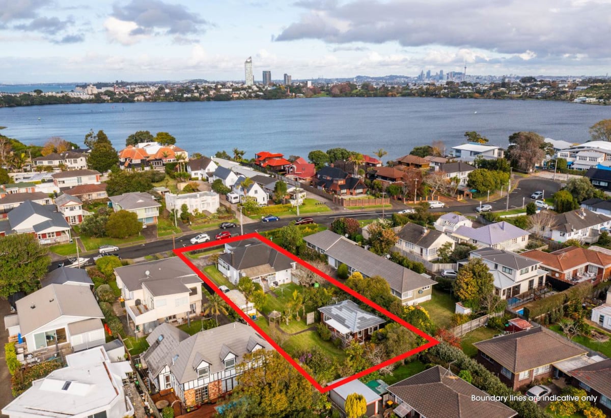 1012m2 section, Home and Income, Westlake Boys and Girls school zone, main house 3 beds 2 baths house with double garage, Standalone minor dwelling 1 bed 1 bath, minutes from schools, Milford Beach, Milford Village, North Shore Hospital, 0.2 km to Milford School (Auckland), 11 Otakau Road, Milford, Auckland