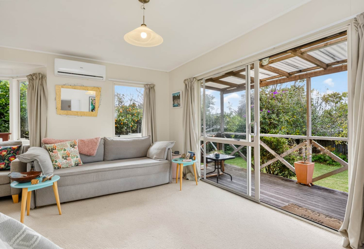 1012m2 section, Home and Income, Westlake Boys and Girls school zone, main house 3 beds 2 baths house with double garage, Standalone minor dwelling 1 bed 1 bath, minutes from schools, Milford Beach, Milford Village, North Shore Hospital, 0.2 km to Milford School (Auckland), 11 Otakau Road, Milford, Auckland
