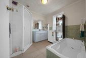 701m2 section, Brick and tile 4 beds 2.5 baths house with standalone double garage, close to schools, Pakuranga Plaza, 0.3 km to Anchorage Park School, 0.6 km to Edgewater College, 0.8 km to Pakuranga Intermediate, 40 Aurea Avenue, Pakuranga, Auckland