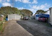 701m2 section, Brick and tile 4 beds 2.5 baths house with standalone double garage, close to schools, Pakuranga Plaza, 0.3 km to Anchorage Park School, 0.6 km to Edgewater College, 0.8 km to Pakuranga Intermediate, 40 Aurea Avenue, Pakuranga, Auckland