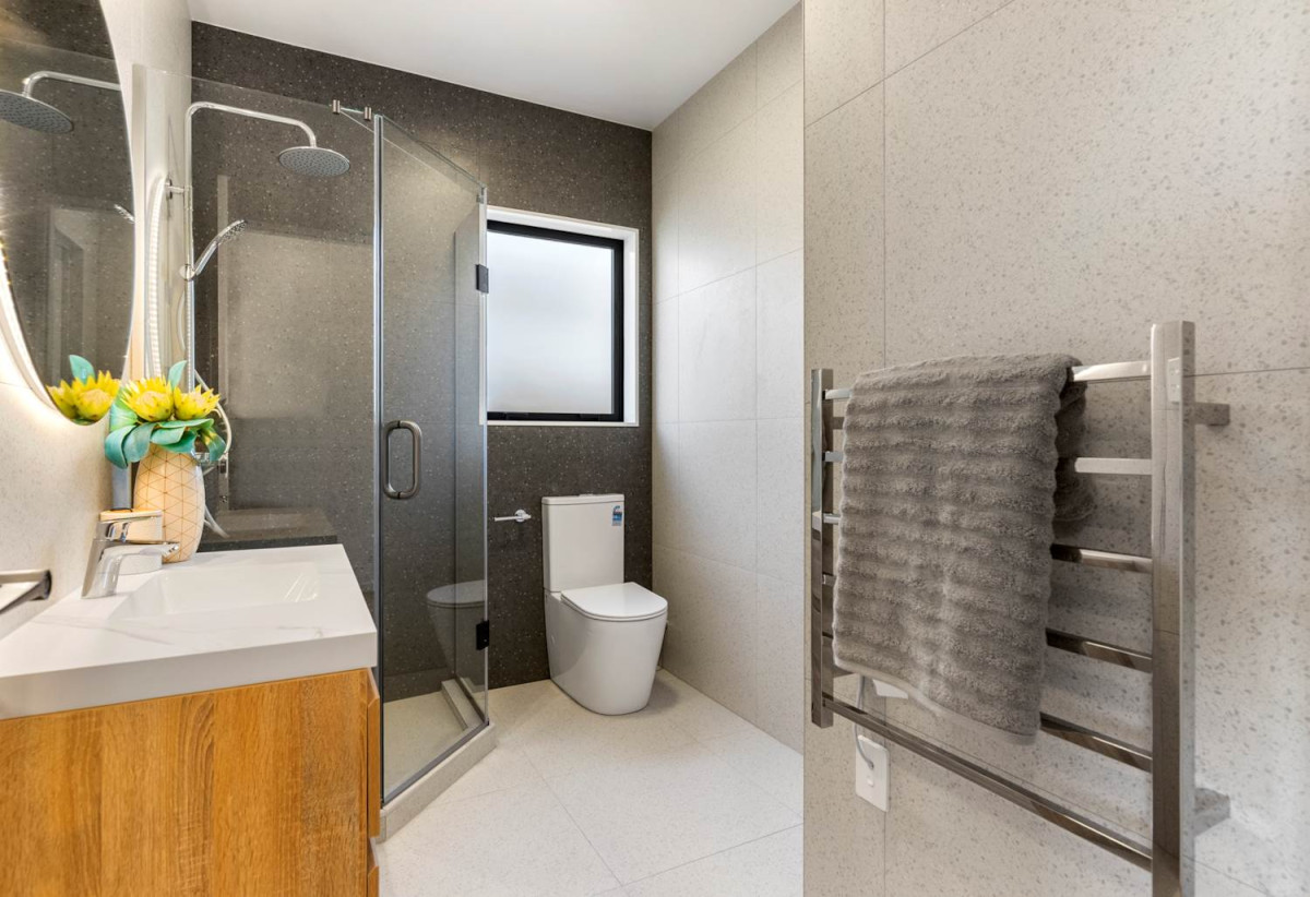 742m2 section, 4+3 wing configuration, 2 Kitchens, Main home 4 beds ( 2 ensuites) 3.5 baths house with double garage, wing dwelling, 3 beds ( 1 ensuite) 2 baths, close to Opaheke School, Rosehill College, Opaheke Reserve, 49 Stableford Crescent, Opaheke, Auckland
