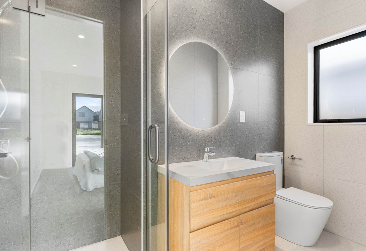 742m2 section, 4+3 wing configuration, 2 Kitchens, Main home 4 beds ( 2 ensuites) 3.5 baths house with double garage, wing dwelling, 3 beds ( 1 ensuite) 2 baths, close to Opaheke School, Rosehill College, Opaheke Reserve, 49 Stableford Crescent, Opaheke, Auckland