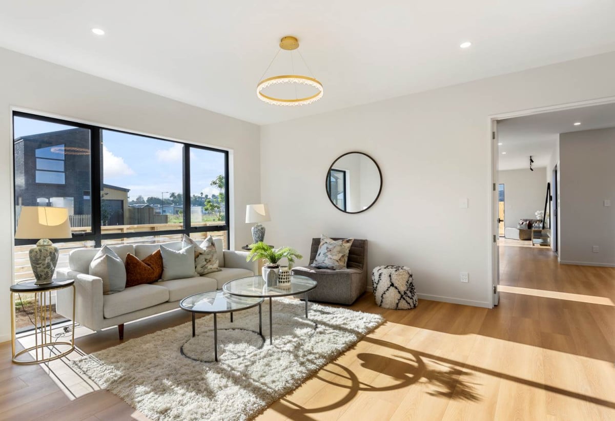742m2 section, 4+3 wing configuration, 2 Kitchens, Main home 4 beds ( 2 ensuites) 3.5 baths house with double garage, wing dwelling, 3 beds ( 1 ensuite) 2 baths, close to Opaheke School, Rosehill College, Opaheke Reserve, 49 Stableford Crescent, Opaheke, Auckland