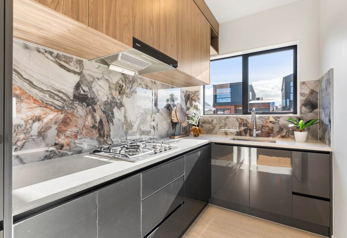 742m2 section, 4+3 wing configuration, 2 Kitchens, Main home 4 beds ( 2 ensuites) 3.5 baths house with double garage, wing dwelling, 3 beds ( 1 ensuite) 2 baths, close to Opaheke School, Rosehill College, Opaheke Reserve, 49 Stableford Crescent, Opaheke, Auckland