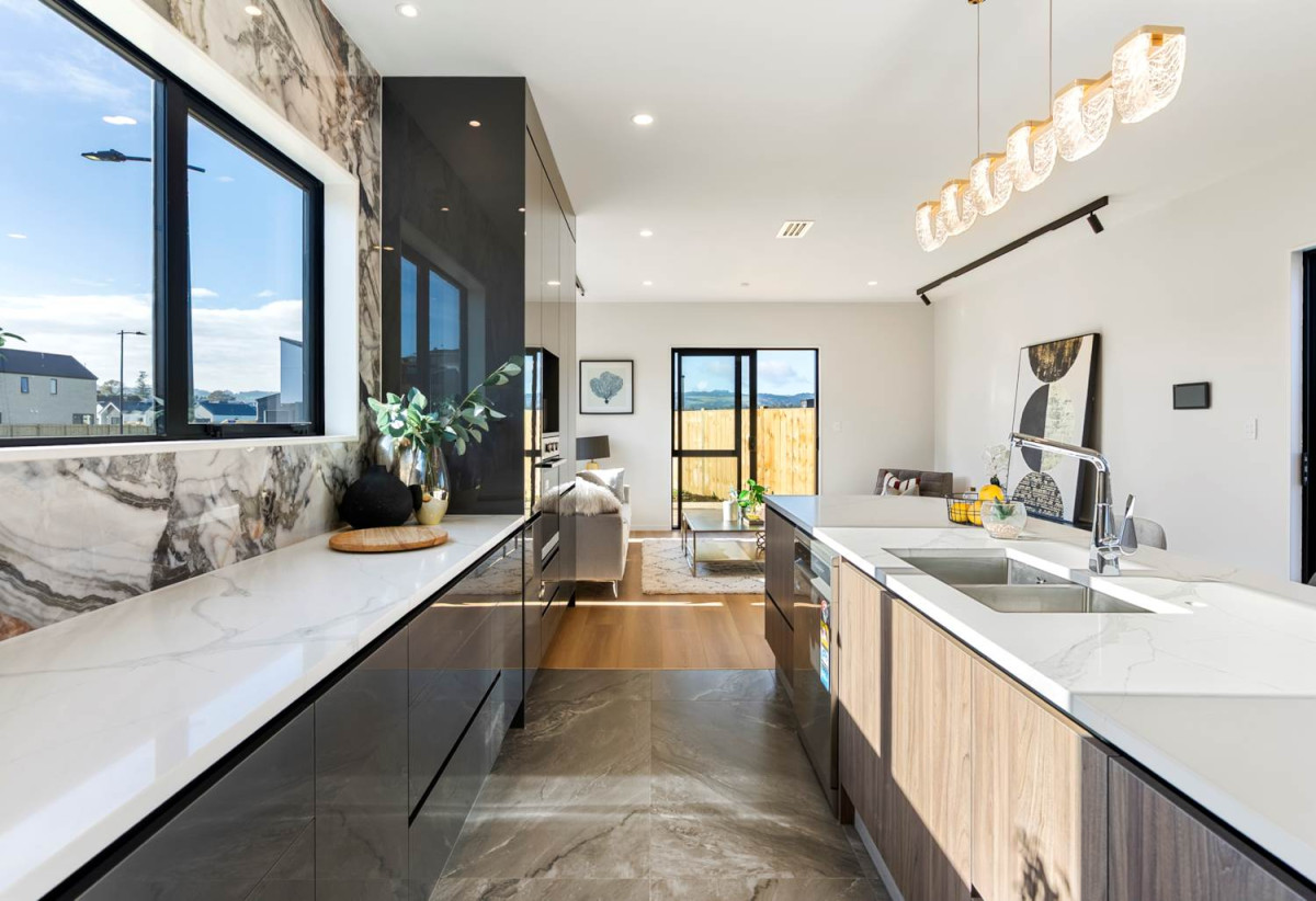 742m2 section, 4+3 wing configuration, 2 Kitchens, Main home 4 beds ( 2 ensuites) 3.5 baths house with double garage, wing dwelling, 3 beds ( 1 ensuite) 2 baths, close to Opaheke School, Rosehill College, Opaheke Reserve, 49 Stableford Crescent, Opaheke, Auckland