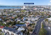 Double Westlake school zone, Renovated 3 beds + study room 1 bath house with tandem garage, close to schools, shops, supermarkets, beach, motorway access, 0.1 km to Westlake Boys’ High School, 0.3 km to Forrest Hill School, 0.7 km to Westlake Girls’ High School, 1/51 Forrest Hill Road, Milford, Auckland
