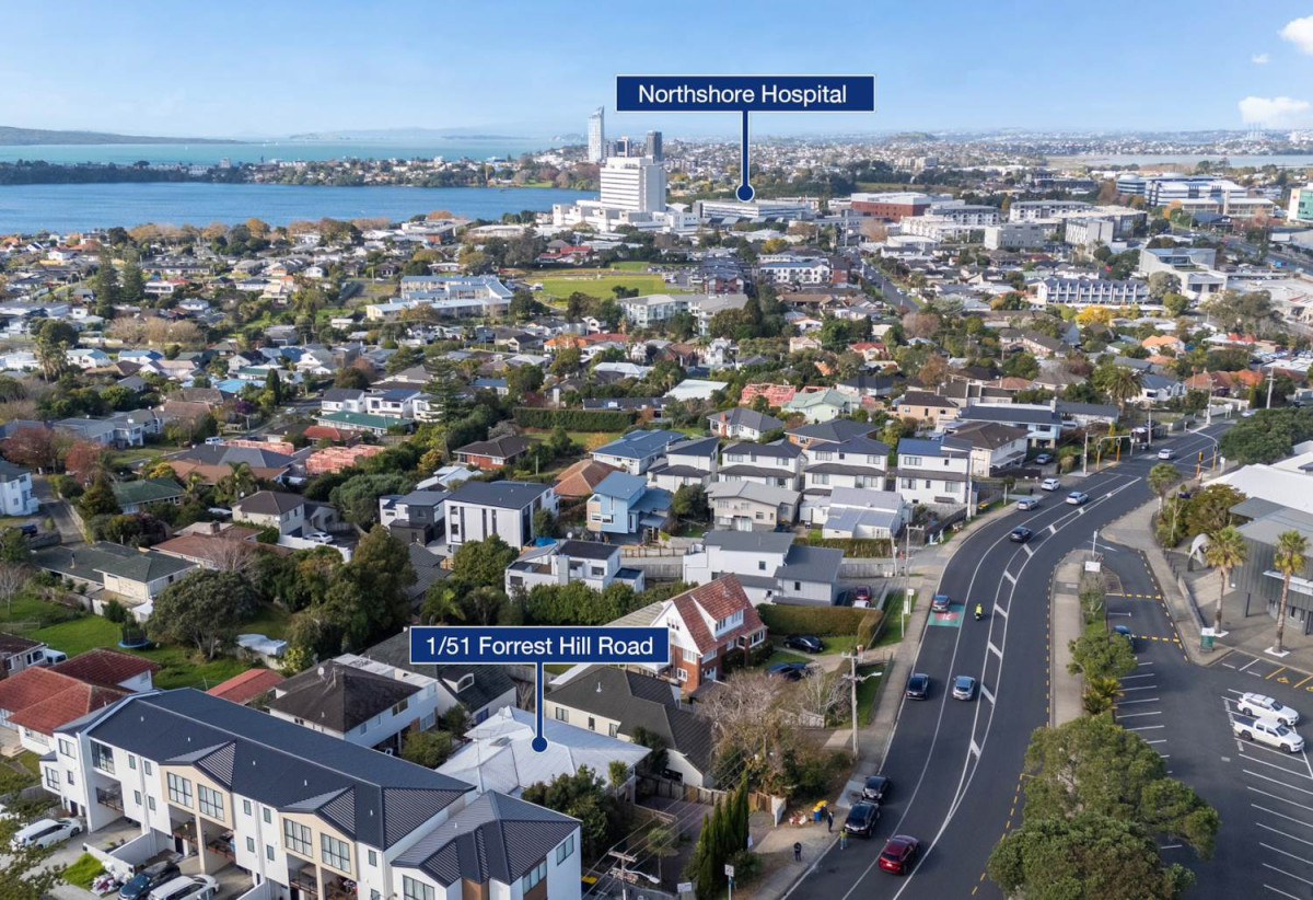 Double Westlake school zone, Renovated 3 beds + study room 1 bath house with tandem garage, close to schools, shops, supermarkets, beach, motorway access, 0.1 km to Westlake Boys’ High School, 0.3 km to Forrest Hill School, 0.7 km to Westlake Girls’ High School, 1/51 Forrest Hill Road, Milford, Auckland