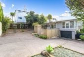 Double Westlake school zone, Renovated 3 beds + study room 1 bath house with tandem garage, close to schools, shops, supermarkets, beach, motorway access, 0.1 km to Westlake Boys’ High School, 0.3 km to Forrest Hill School, 0.7 km to Westlake Girls’ High School, 1/51 Forrest Hill Road, Milford, Auckland