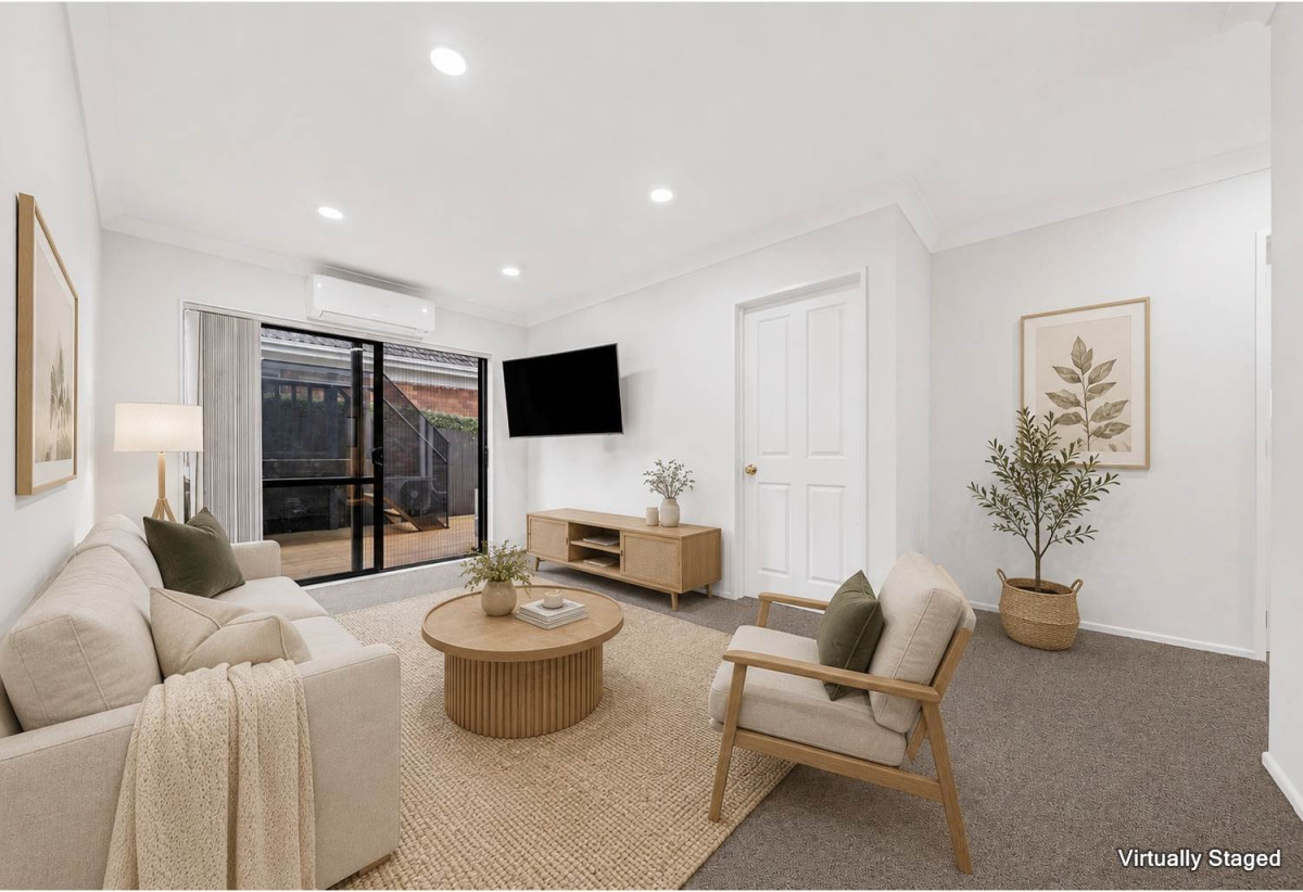 Mt Roskill Grammar zone, 226m2 4 beds 3 baths house with double garage on 338m2 section, just a short stroll from the Keith Hay Park swimming pool complex and all the sporting amenities, close to schools, shops, motorway access, 0.5 km to Hay Park School, 52A Oakdale Road, Mt Roskill, Auckland
