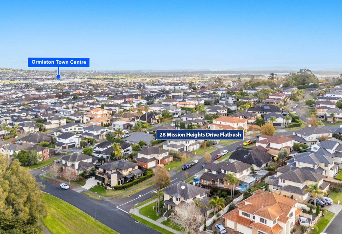 Once in 16 years, Vendors downsizing, Must Sell, Mission Heights, 527m2 section, 5 beds 3 baths house with double garage, close to schools and shopping centres, 0.4 km to Mission Heights Primary School, 0.6 km to Mission Heights Junior College, 1.6 km to Ormiston Senior College, 28 Mission Heights Drive, Flat Bush, Auckland