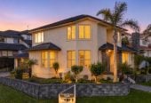 Once in 16 years, Vendors downsizing, Must Sell, Mission Heights, 527m2 section, 5 beds 3 baths house with double garage, close to schools and shopping centres, 0.4 km to Mission Heights Primary School, 0.6 km to Mission Heights Junior College, 1.6 km to Ormiston Senior College, 28 Mission Heights Drive, Flat Bush, Auckland