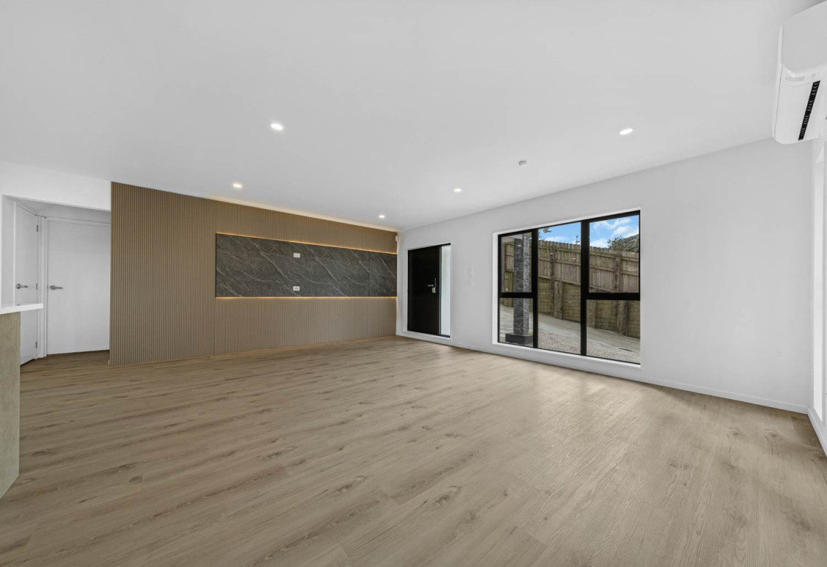 173m2 Brandnew Standalone 4 beds 3.5 baths house with garage on 248m2 section, close to schools, shops, easy motorway access, 34A Lorikeet Place, Unsworth Heights, Auckland