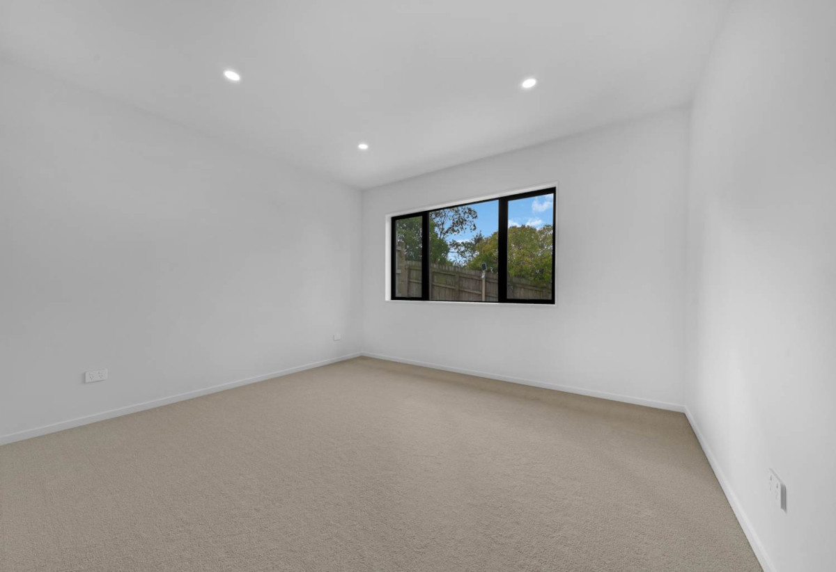 173m2 Brandnew Standalone 4 beds 3.5 baths house with garage on 248m2 section, close to schools, shops, easy motorway access, 34A Lorikeet Place, Unsworth Heights, Auckland