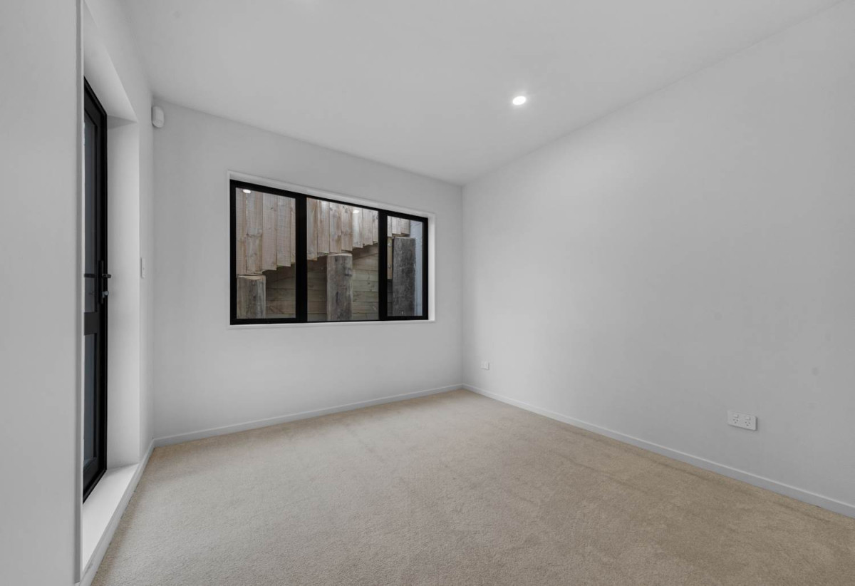 173m2 Brandnew Standalone 4 beds 3.5 baths house with garage on 248m2 section, close to schools, shops, easy motorway access, 34A Lorikeet Place, Unsworth Heights, Auckland