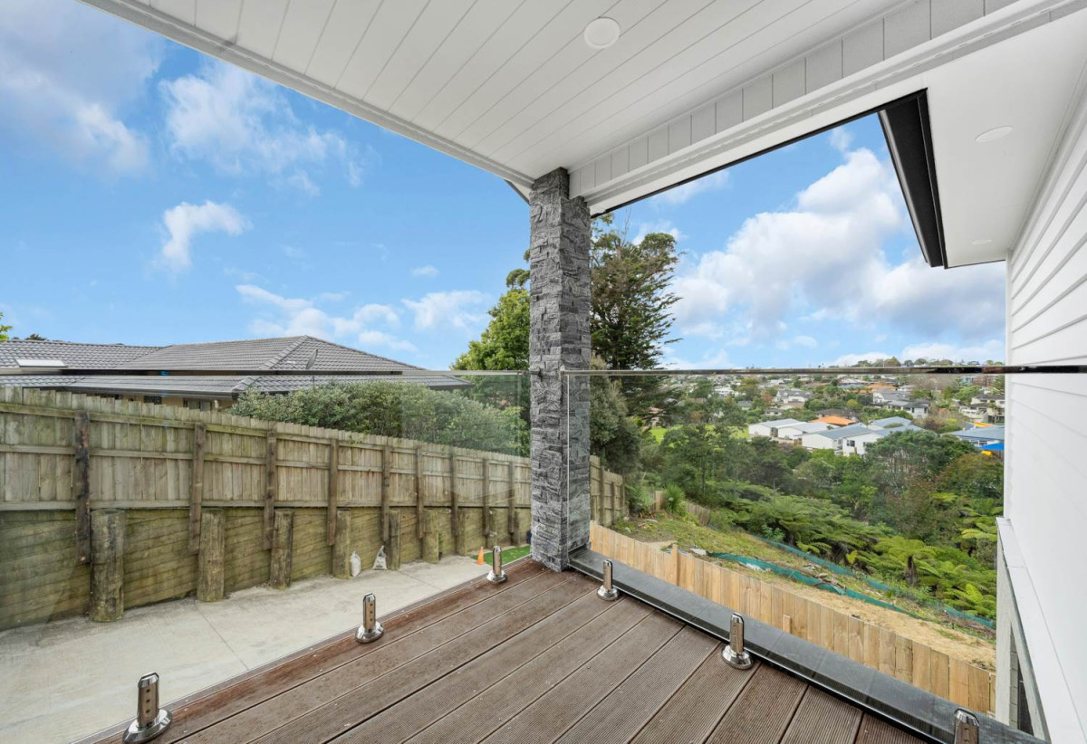 173m2 Brandnew Standalone 4 beds 3.5 baths house with garage on 248m2 section, close to schools, shops, easy motorway access, 34A Lorikeet Place, Unsworth Heights, Auckland