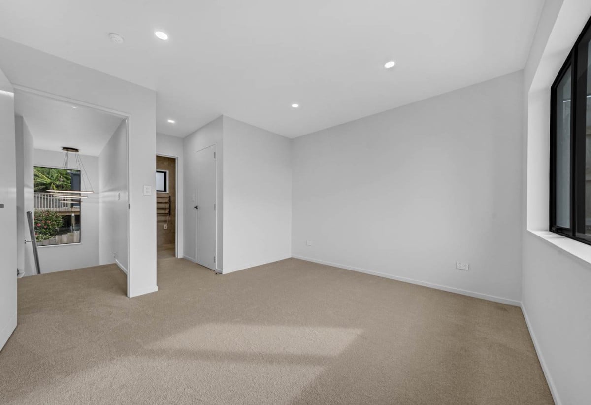 173m2 Brandnew Standalone 4 beds 3.5 baths house with garage on 248m2 section, close to schools, shops, easy motorway access, 34A Lorikeet Place, Unsworth Heights, Auckland