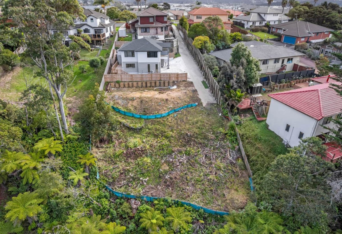 173m2 Brandnew Standalone 4 beds 3.5 baths house with garage on 248m2 section, close to schools, shops, easy motorway access, 34A Lorikeet Place, Unsworth Heights, Auckland