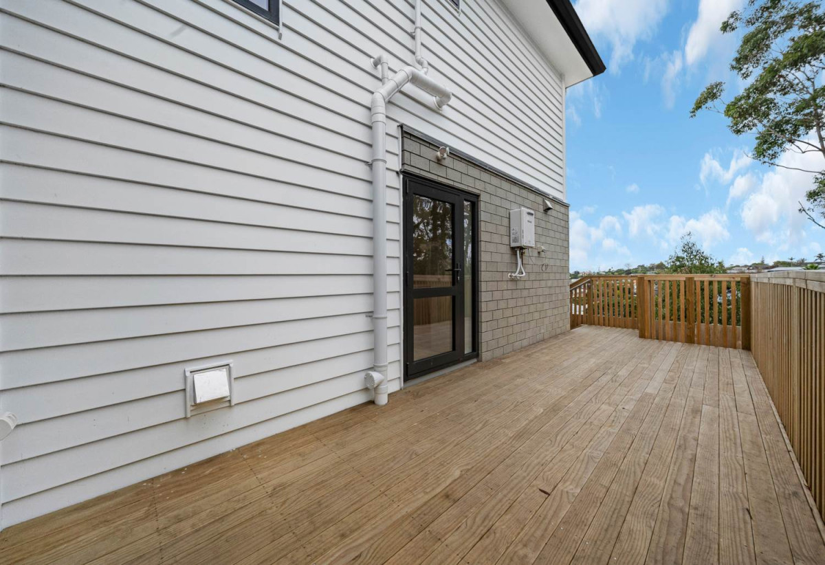 173m2 Brandnew Standalone 4 beds 3.5 baths house with garage on 248m2 section, close to schools, shops, easy motorway access, 34A Lorikeet Place, Unsworth Heights, Auckland