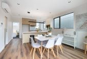 Standalone 3 beds 2.5 baths home with garage, close to Lynn Mall, Titirangi Golf Club., reserves, schools, 0.5 km to Blockhouse Bay Intermediate, 0.7 km to New Lynn School, 5/31 Hill Crescent, New Lynn, Auckland