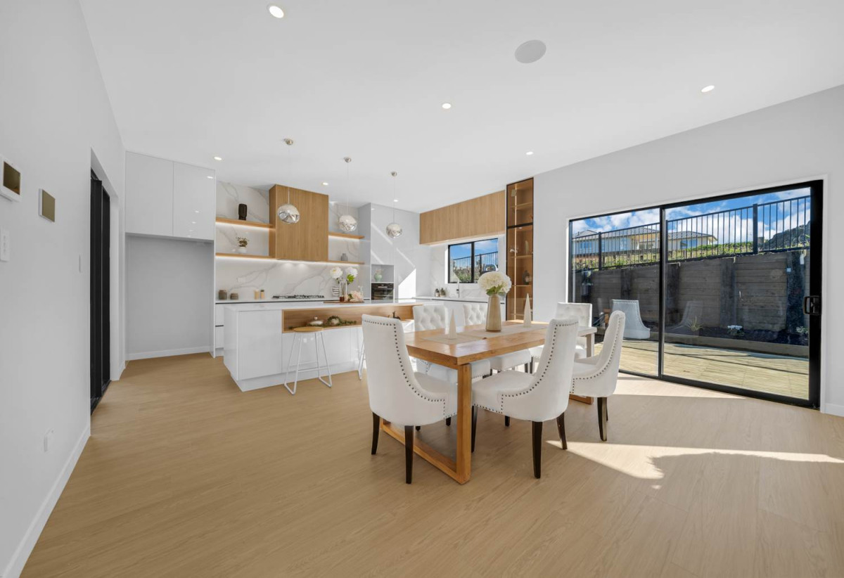 Brandnew 5 beds + study room 3.5 baths house with double garage on 414m2 section, close to town centre, beach, 21 Kanae Drive, Beachlands, Auckland, Auckland