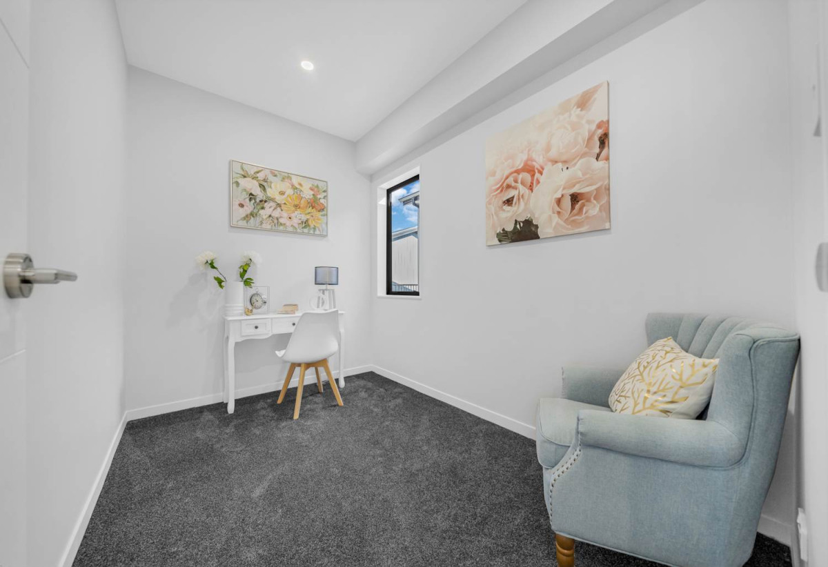 Brandnew 5 beds + study room 3.5 baths house with double garage on 414m2 section, close to town centre, beach, 21 Kanae Drive, Beachlands, Auckland, Auckland