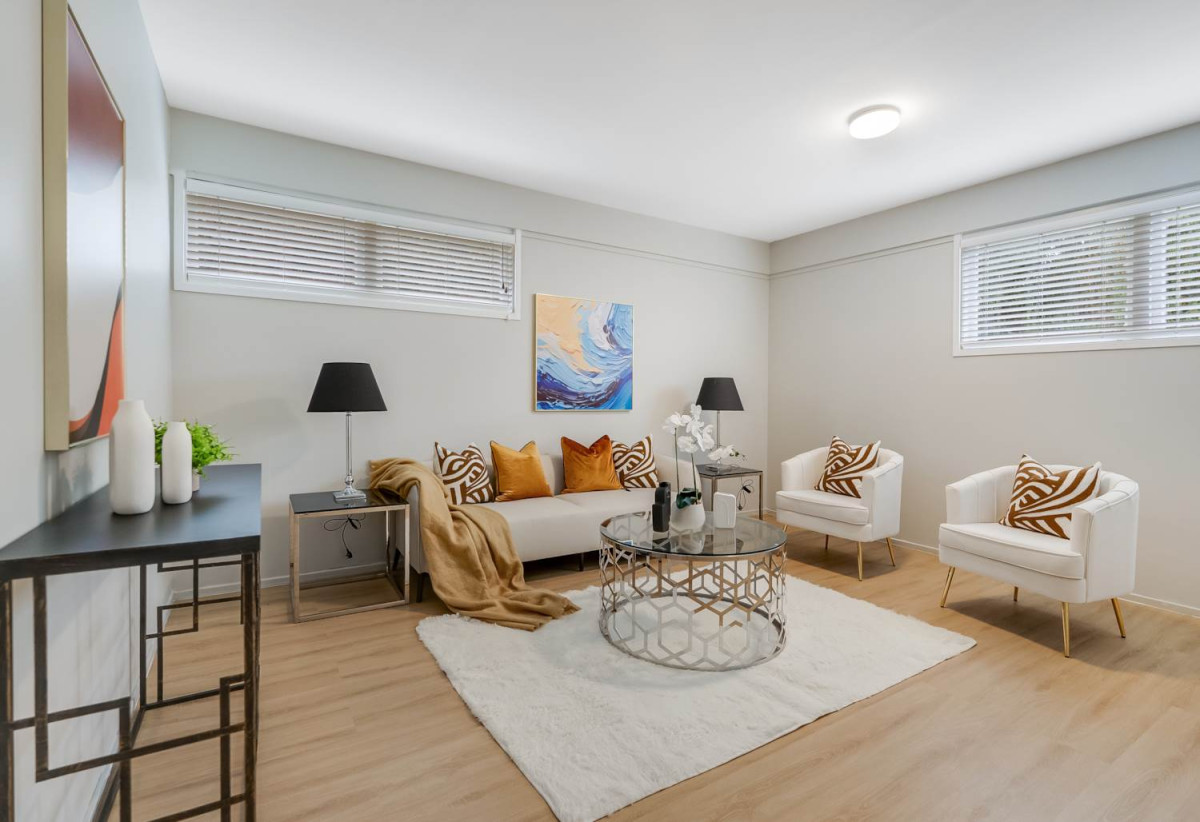 Sea Views, 1027m2 section with RC,BC, EPA to create two lots while retaining the existing home, 250m2 Renovated 5 beds + study room 2 baths house with carport, 2 beds 1 bath and rumpus room downstairs, close to schools, shops, supermarket, motorway access, 0.5 km to Onehunga High School, 0.8 km to Royal Oak Intermediate School, 39 Bel Air Drive, Hillsborough, Auckland