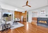 Sea Views, 1027m2 section with RC,BC, EPA to create two lots while retaining the existing home, 250m2 Renovated 5 beds + study room 2 baths house with carport, 2 beds 1 bath and rumpus room downstairs, close to schools, shops, supermarket, motorway access, 0.5 km to Onehunga High School, 0.8 km to Royal Oak Intermediate School, 39 Bel Air Drive, Hillsborough, Auckland