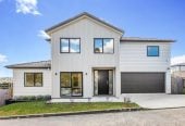 651m2 section, 2 Kitchens, 7 beds (2 ensuites) 4.5 baths house with double garage, 2 beds 1 bath and lounge on Level 1, 1 bed granny on Level 2, 4 beds 2 baths on Level 3, close to schools and town centre, 0.9 km to Valley School, 1.8 km to Pukekohe High School and Pukekohe Intermediate, 60 Cape Hill Road, Pukekohe, Auckland