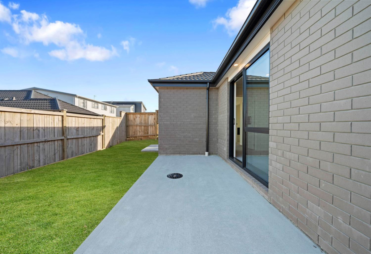 GJ Gardner Home with a 10-Year Master Build Guarantee, 4 beds 2 baths house with double garage, easy access to schools shops, motorway access, 0.1 km to Ngakoroa School, 10B Cronshaw Road, Karaka,Auckland
