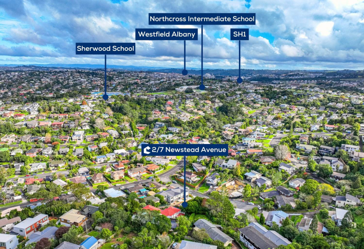 Brick and tile 3 beds 1 bath house with garage and expansive, fully fenced backyard, close to schools, shops, supermarket, beaches, 0.5 km to Sherwood School (Auckland), 0.9 km to Northcross Intermediate, 2/7 Newstead Avenue, Browns Bay, Auckland
