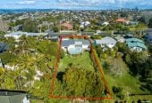 Macleans College zone, 1214m2 section with Rc approved for two lots, Renovated 4 beds 2.5 baths house with carport and swimming pool, close to schools, beaches, shops, golf club, 0.6 km to Mellons Bay School, 1 km to Macleans College, 1.3 km to Bucklands Beach Intermediate, 156 Bleakhouse Road, Mellons Bay, Auckland