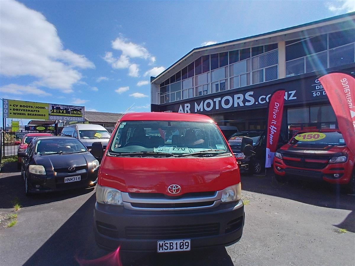 2009 Toyota Hiace MINI BUS Van Automatic, 10 seats, 2 owners, Petrol, 2,693 cc, 249,781 km