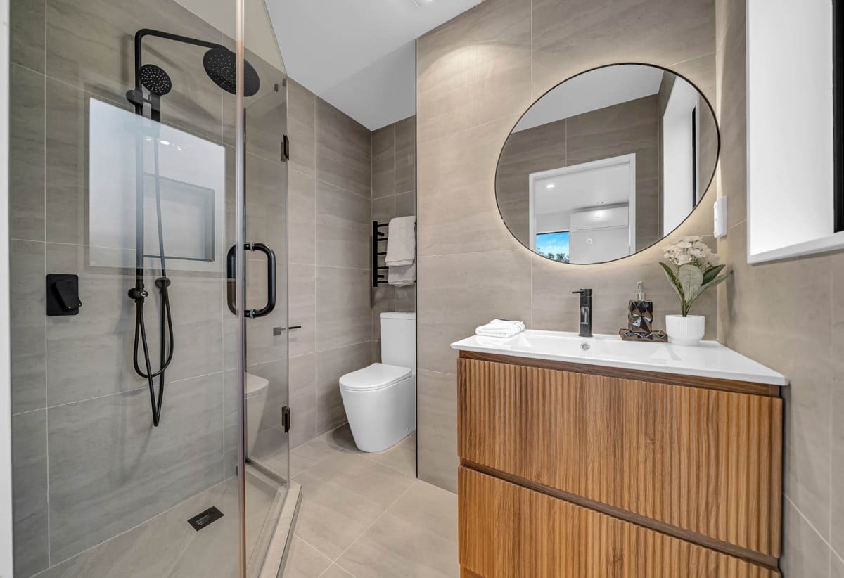 Brandnew standalone 4 beds 2.5 baths home with garage, close to schools, Rotary Walkway, shopping centres, 0.3 km to Sunny Hills School, Lot 1/18 Sunnyhill Crescent, Sunnyhills, Auckland