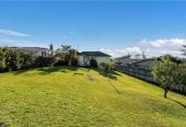 809m2 section, 4 beds 1 bath house with garage, close to schools, shops, parks, 0.7 km to Henderson School, 67 McLeod Road, Te Atatu South, Auckland