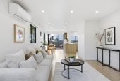 Freehold 3 beds 2.5 baths Duplex home with garage, close to schools, shops, reserves, 0.3 km to Avondale Primary School (Auckland), 0.5 km to Avondale Intermediate, 0.6 km to Avondale College, 7D Walsall Street, Avondale, Auckland