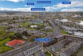 Vendor Has Moved On – Must Sell, 3 beds 2.5 baths townhouse with 2 car parks, close to Manukau shopping centre, 0.5 km to Wiri Central School, 32 Waipuhinui Way, Wiri, Auckland