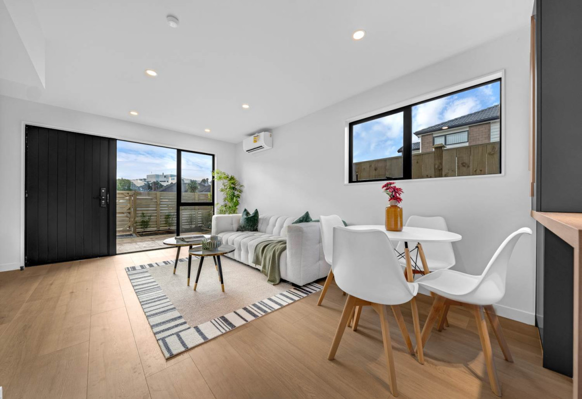Brandnew standalone 2 beds (1 ensuite) 2.5 baths home with car park, just a short stroll from Middlemore Train Station. close to schools, shops, 0.7 km to Papatoetoe North School, Lot 1/103 Gray Avenue, Mangere East, Auckland