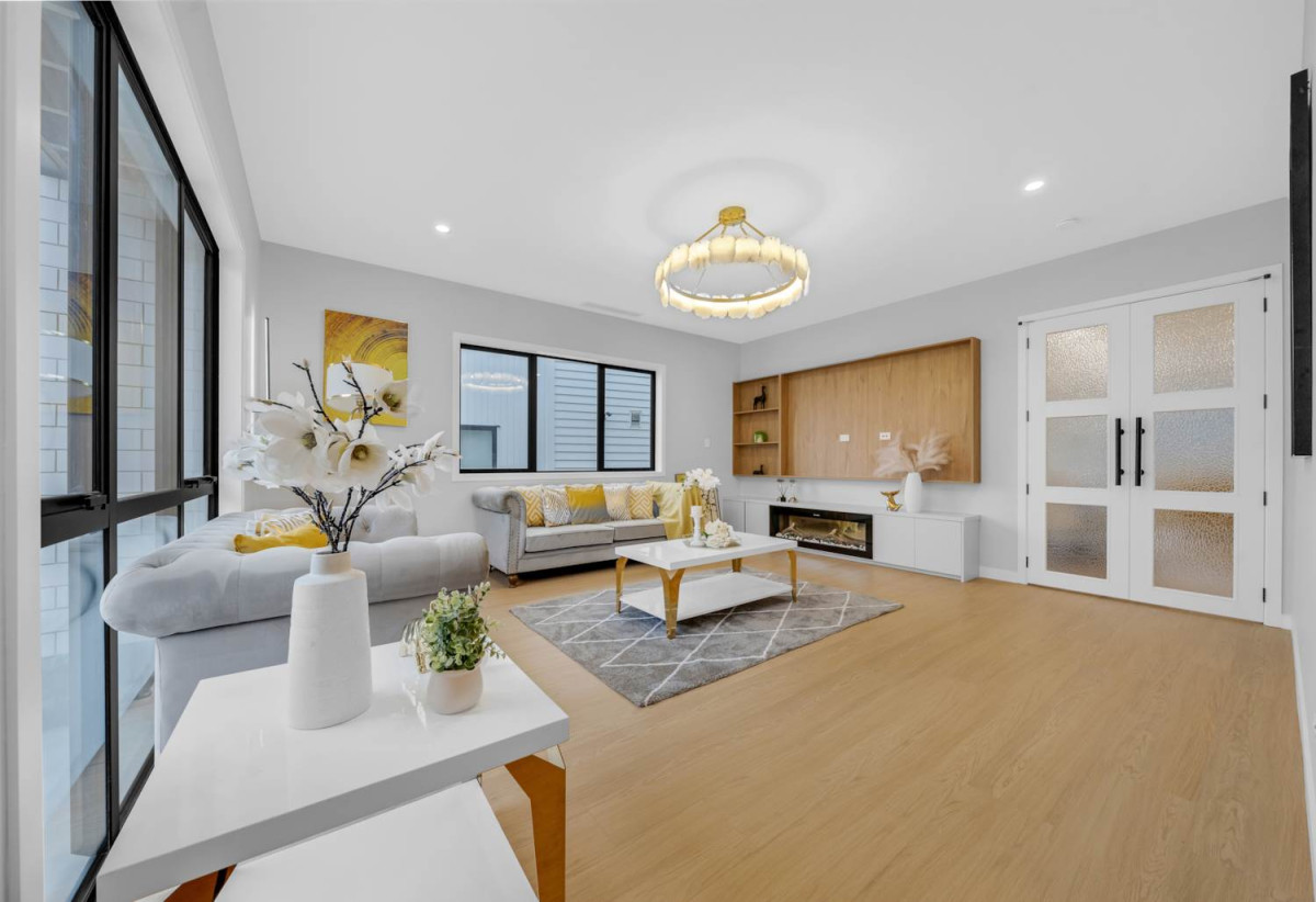 Mission Heights, 691m2 section, 2 Kitchens, 362m2 Brandnew 7 beds (5 ensuites) 6.5 baths house with double garage and 2 beds 1 bath granny, close to schools, shopping centres, parks, 0.7 km to Mission Heights Junior College, 0.8 km to Mission Heights Primary School, 1.7 km to Ormiston Senior College, 35 Hing Street, Flat Bush, Auckland