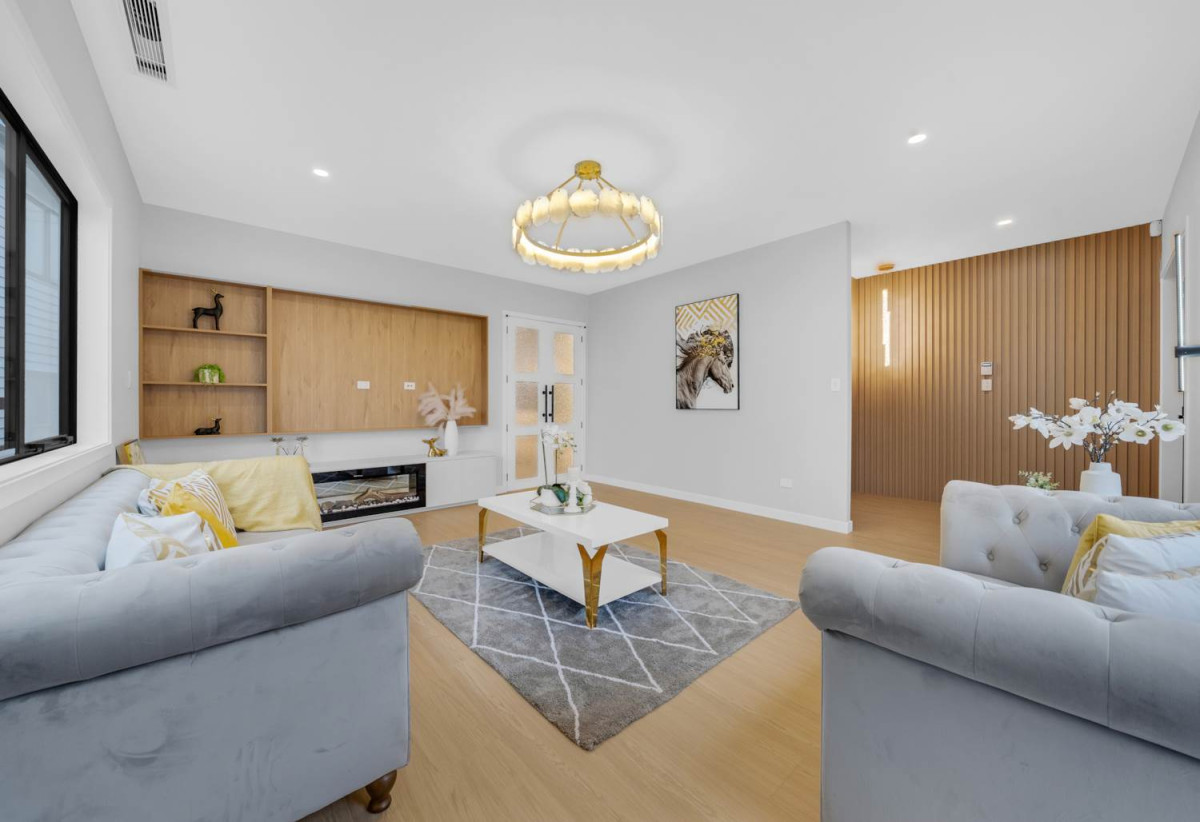 Mission Heights, 691m2 section, 2 Kitchens, 362m2 Brandnew 7 beds (5 ensuites) 6.5 baths house with double garage and 2 beds 1 bath granny, close to schools, shopping centres, parks, 0.7 km to Mission Heights Junior College, 0.8 km to Mission Heights Primary School, 1.7 km to Ormiston Senior College, 35 Hing Street, Flat Bush, Auckland