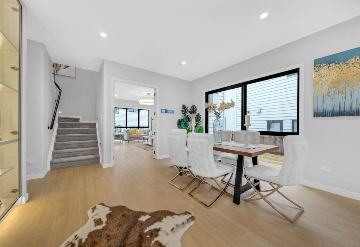 Mission Heights, 691m2 section, 2 Kitchens, 362m2 Brandnew 7 beds (5 ensuites) 6.5 baths house with double garage and 2 beds 1 bath granny, close to schools, shopping centres, parks, 0.7 km to Mission Heights Junior College, 0.8 km to Mission Heights Primary School, 1.7 km to Ormiston Senior College, 35 Hing Street, Flat Bush, Auckland
