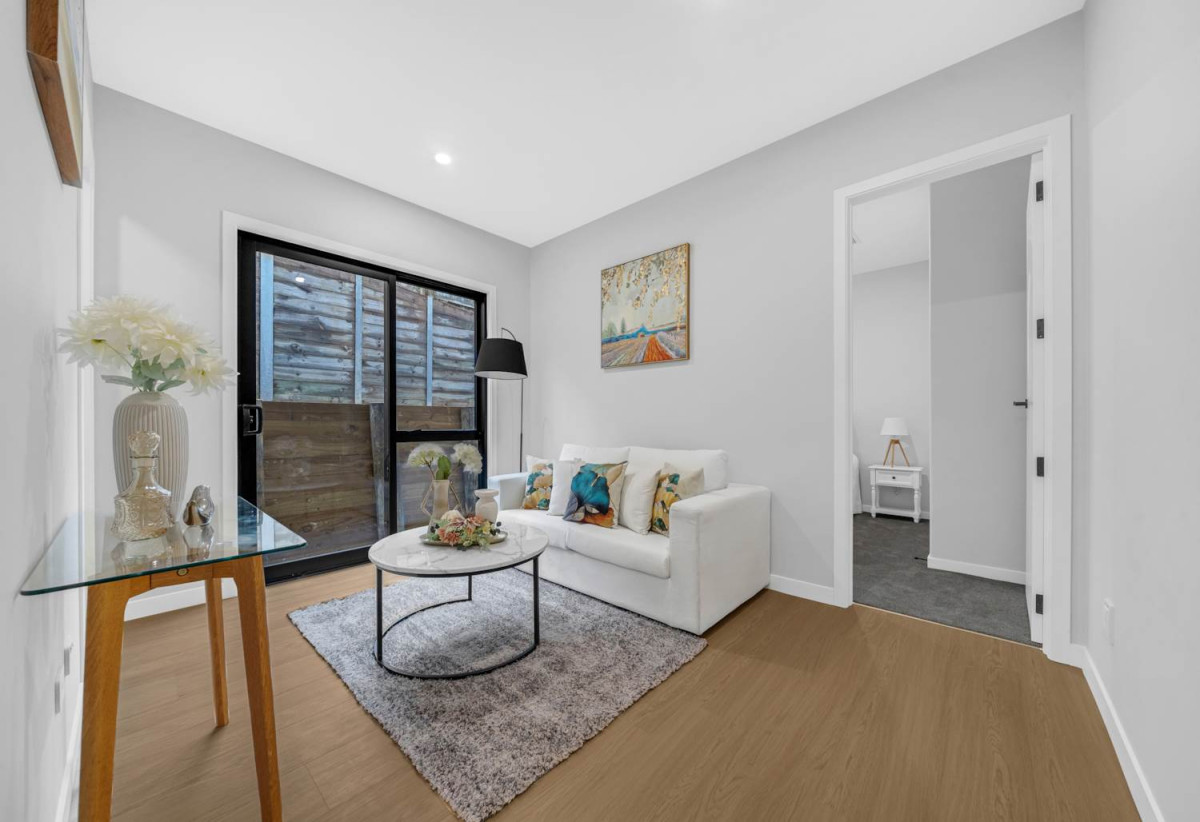 Mission Heights, 691m2 section, 2 Kitchens, 362m2 Brandnew 7 beds (5 ensuites) 6.5 baths house with double garage and 2 beds 1 bath granny, close to schools, shopping centres, parks, 0.7 km to Mission Heights Junior College, 0.8 km to Mission Heights Primary School, 1.7 km to Ormiston Senior College, 35 Hing Street, Flat Bush, Auckland