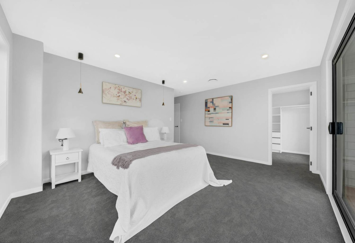 Mission Heights, 691m2 section, 2 Kitchens, 362m2 Brandnew 7 beds (5 ensuites) 6.5 baths house with double garage and 2 beds 1 bath granny, close to schools, shopping centres, parks, 0.7 km to Mission Heights Junior College, 0.8 km to Mission Heights Primary School, 1.7 km to Ormiston Senior College, 35 Hing Street, Flat Bush, Auckland