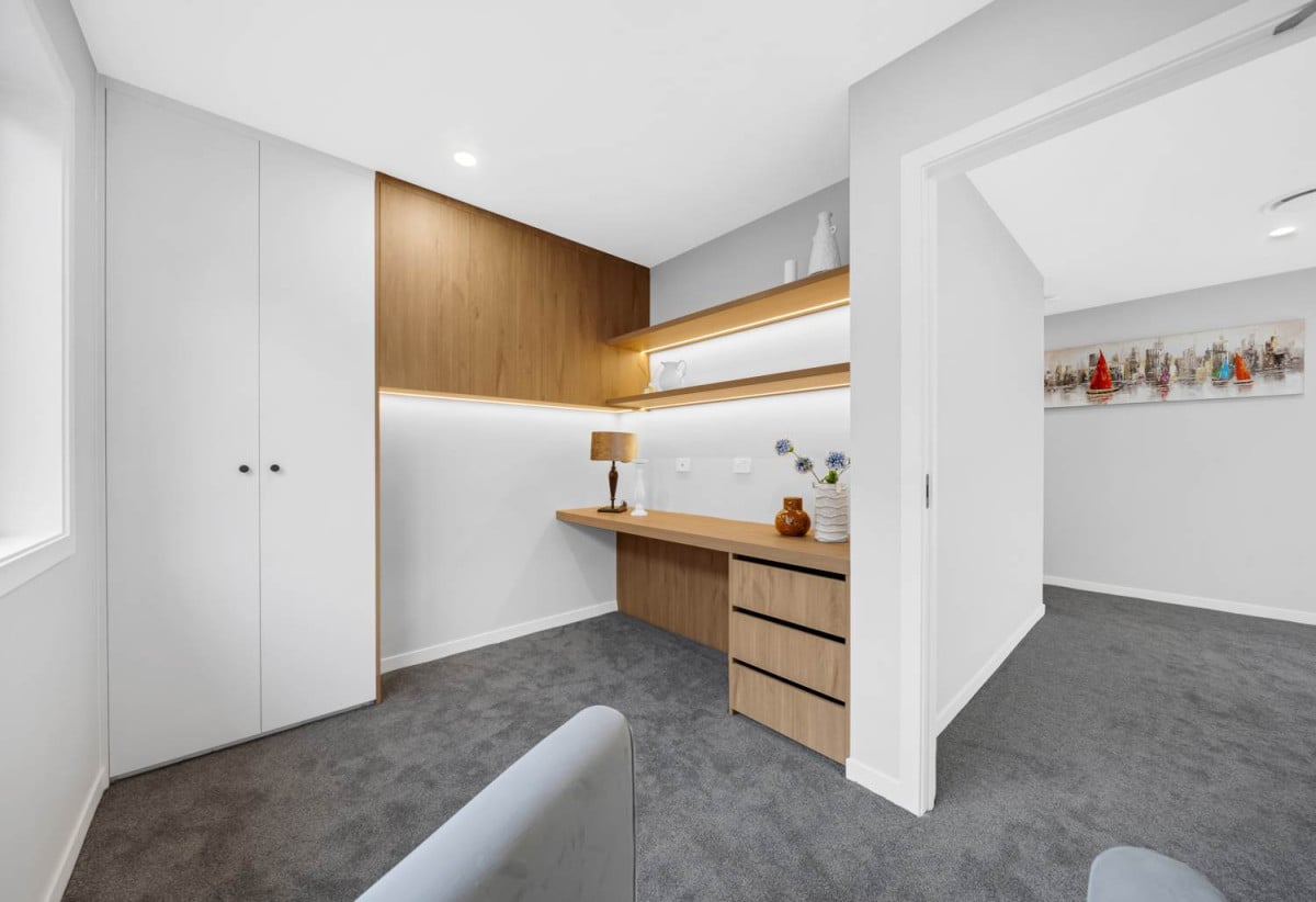 Mission Heights, 691m2 section, 2 Kitchens, 362m2 Brandnew 7 beds (5 ensuites) 6.5 baths house with double garage and 2 beds 1 bath granny, close to schools, shopping centres, parks, 0.7 km to Mission Heights Junior College, 0.8 km to Mission Heights Primary School, 1.7 km to Ormiston Senior College, 35 Hing Street, Flat Bush, Auckland
