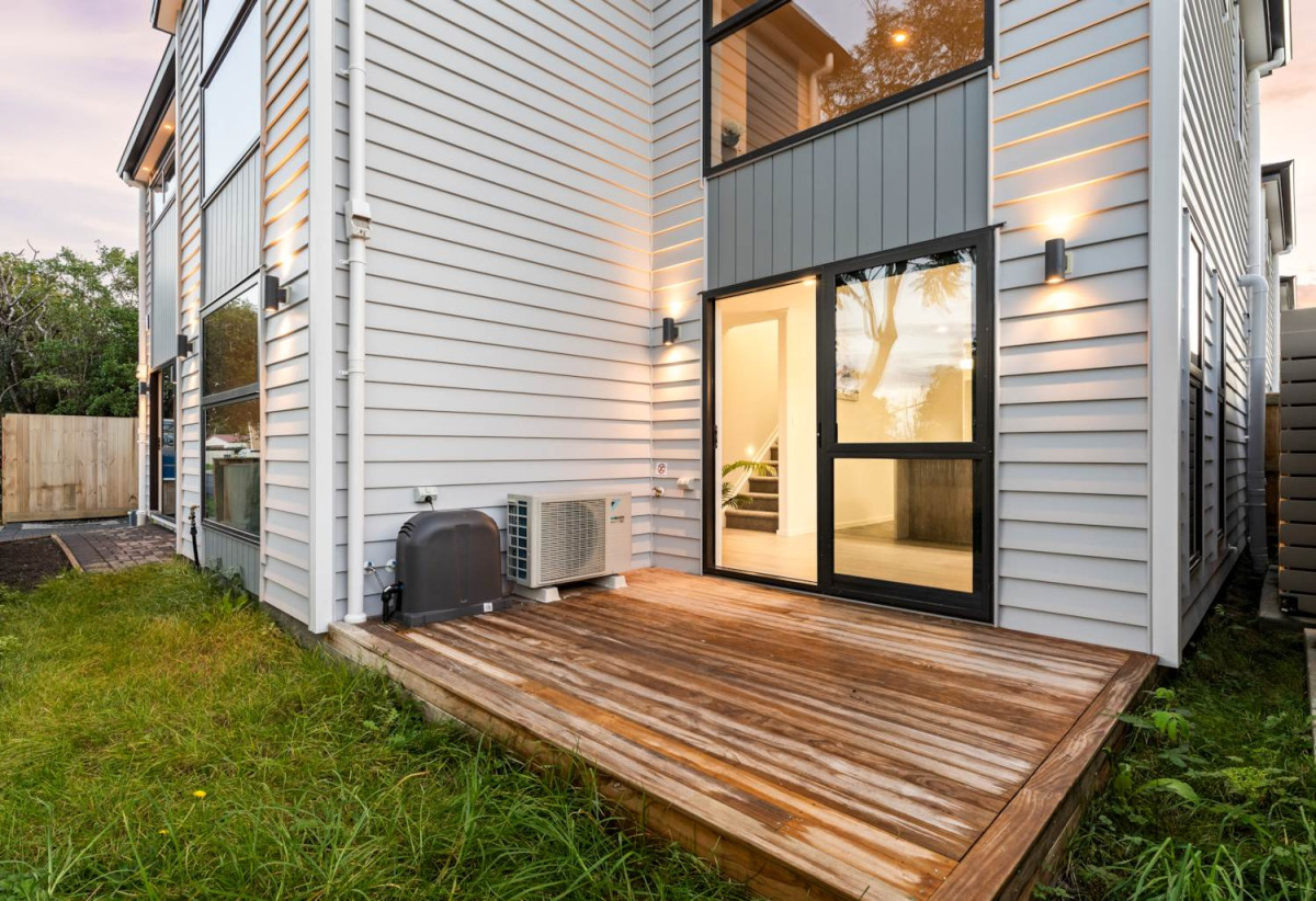 10-Year Master Build Guarantee, 12-Month Maintenance Warranty, Brandnew standalone 5 beds 3.5 baths home with garage, close to schools, shops, 0.2 km to Ranui School, 1.6 km to Waitakere College, 2.2 km to Henderson Intermediate, 3A Greenock Road, Ranui, Auckland