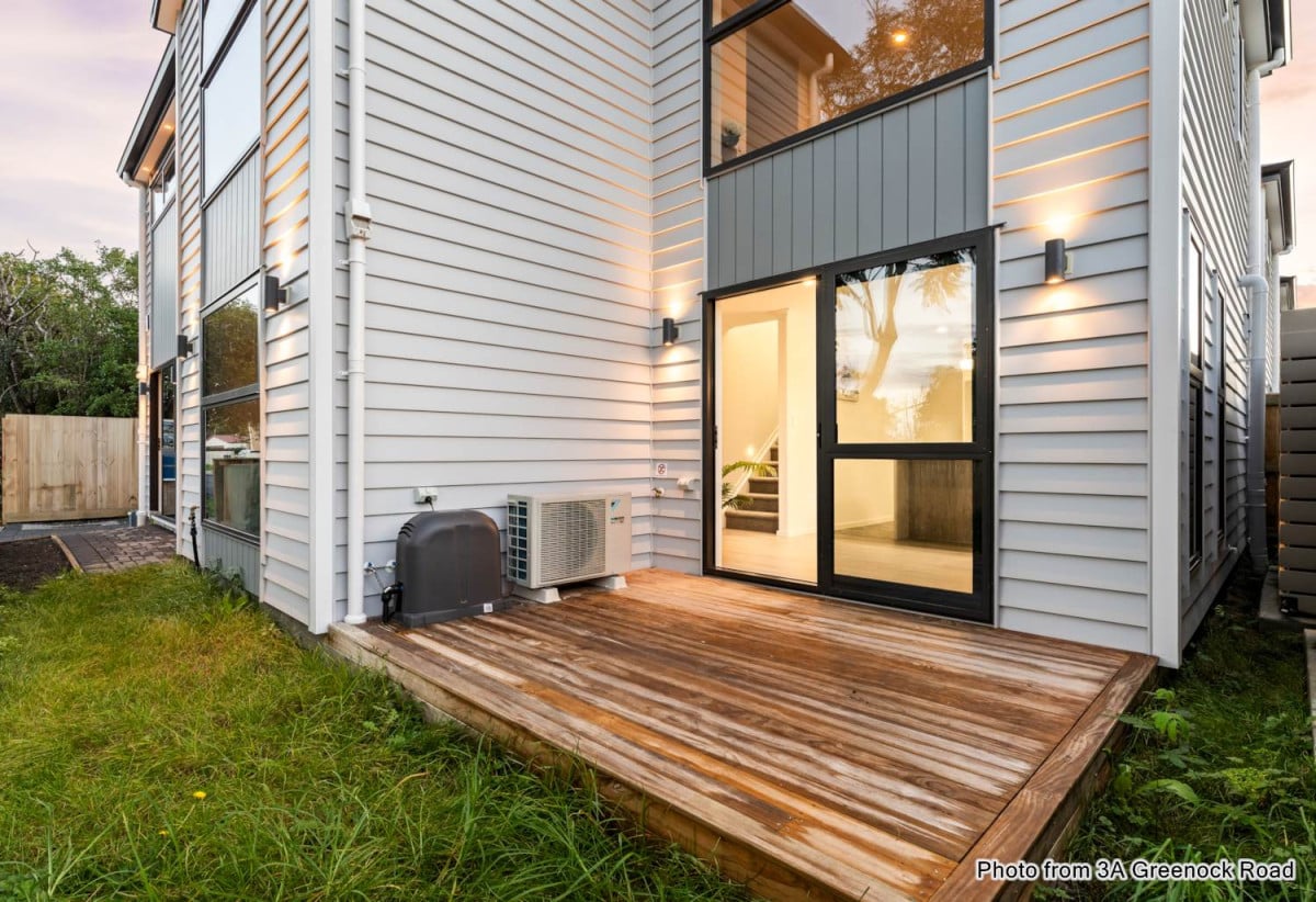 Brandnew standalone 5 beds 3 baths home with garage, close to schools, shops, 0.2 km to Ranui School, 1.6 km to Waitakere College, 2.2 km to Henderson Intermediate, 3B Greenock Road, Ranui, Auckland