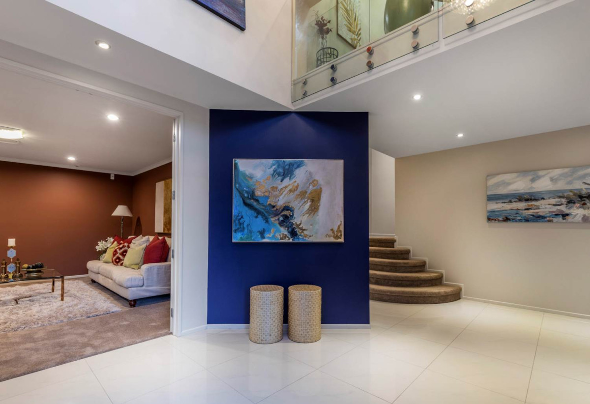 Double Westlake school zone, 520m2 section, 5 beds 4.5 baths house with double garage, 3 expansive family rooms, close to schools, shops, supermarkets, motorway access, 0.3 km to Forrest Hill School, 0.7 km to Westlake Boys’ High School, 1.3 km to Westlake Girls’ High School, 117A Forrest Hill Road, Forrest Hill, Auckland