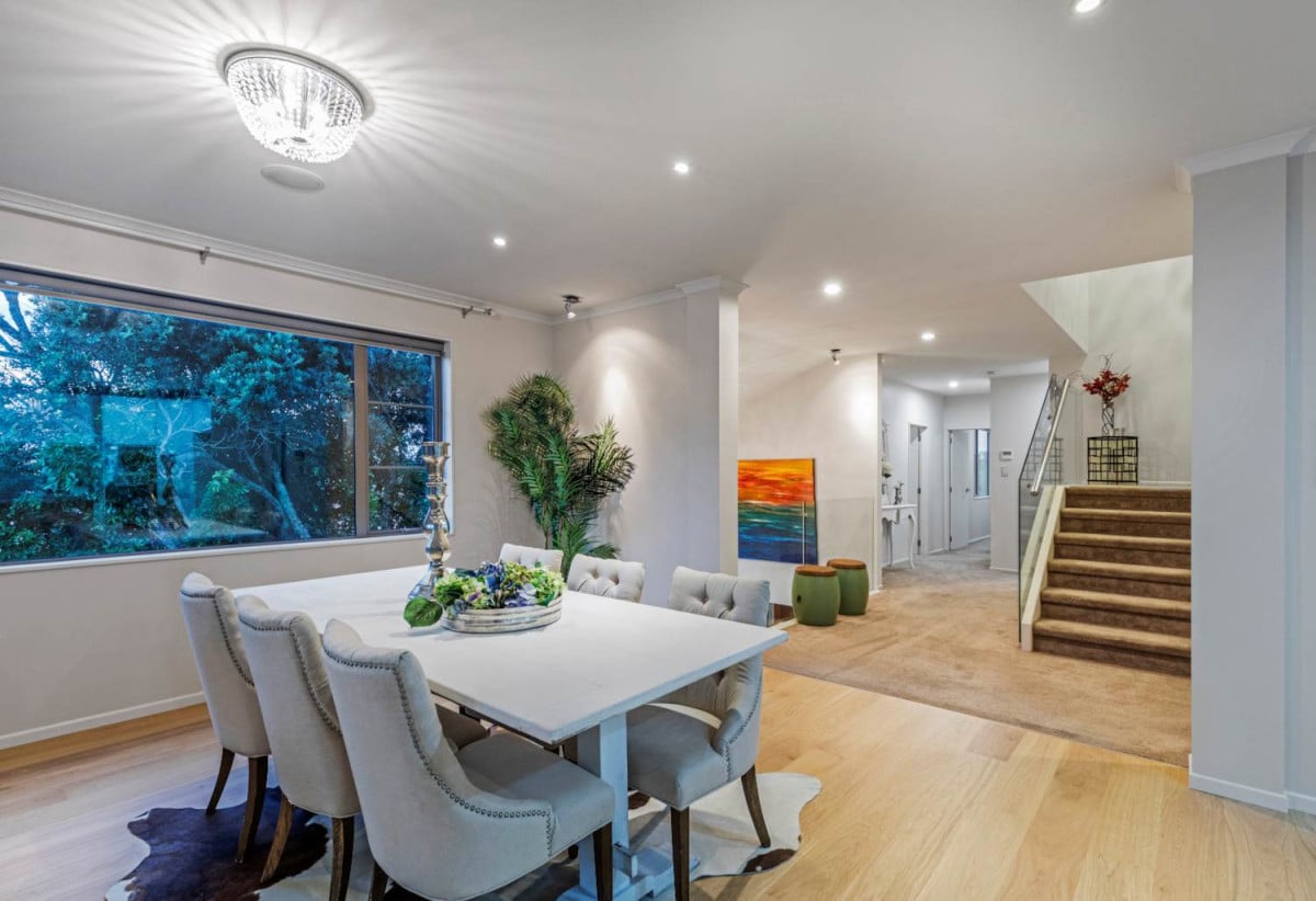 Double Westlake school zone, 520m2 section, 5 beds 4.5 baths house with double garage, 3 expansive family rooms, close to schools, shops, supermarkets, motorway access, 0.3 km to Forrest Hill School, 0.7 km to Westlake Boys’ High School, 1.3 km to Westlake Girls’ High School, 117A Forrest Hill Road, Forrest Hill, Auckland
